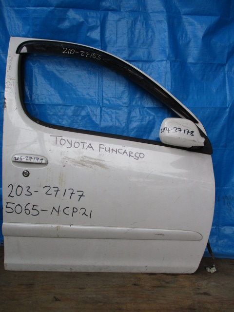 Used Toyota Funcargo OUTER DOOR HANDLE FRONT RIGHT
